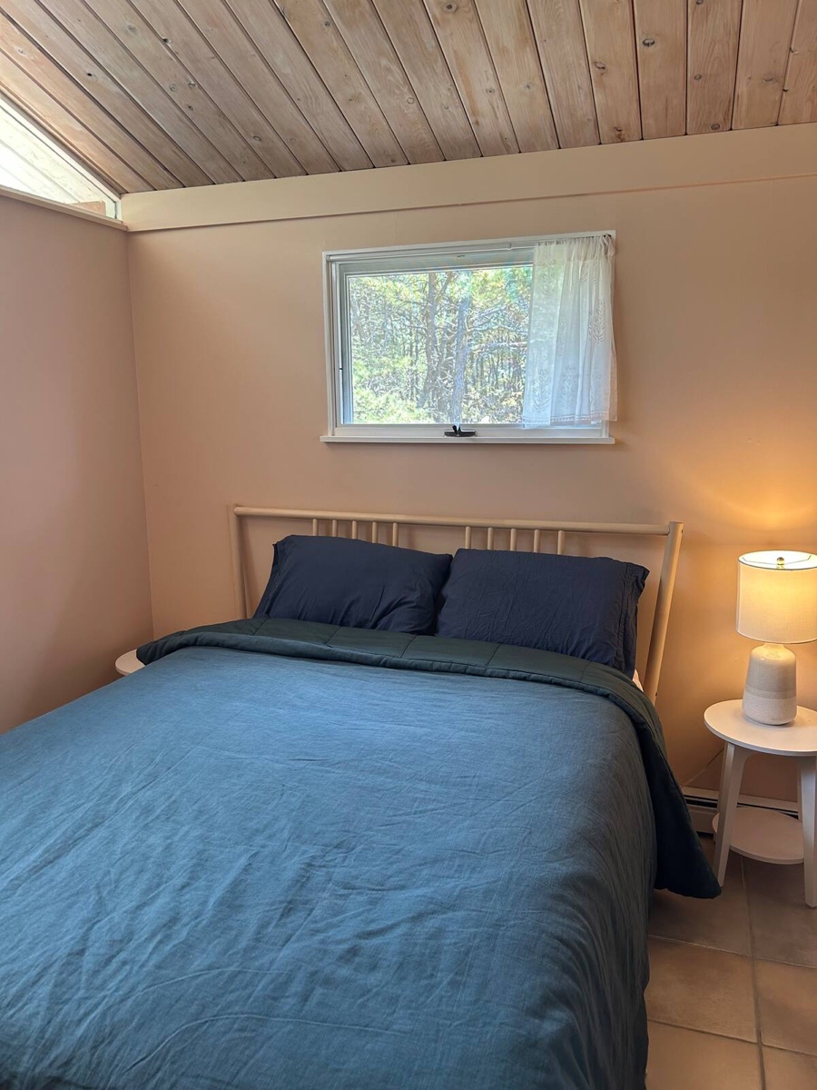 Queen bedroom